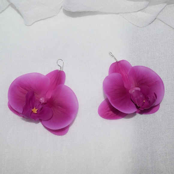 Fuchsia Phalaenopsis Orchid True Touch Artificial Earrings. - Picture 5 of 11